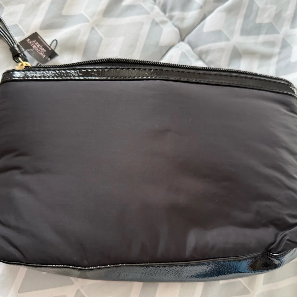 New Victoria's Secret soft zip make up bag